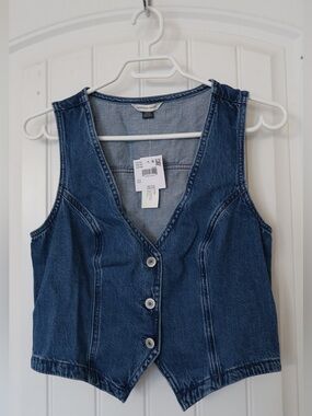 American Eagle Classic Denim Vest NWT • Medium Wash S